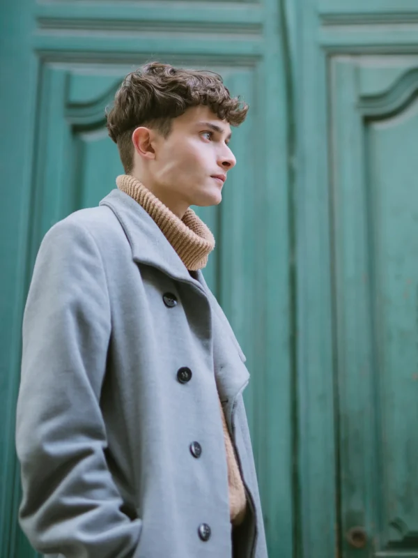 side-profile-young-man-with-coat