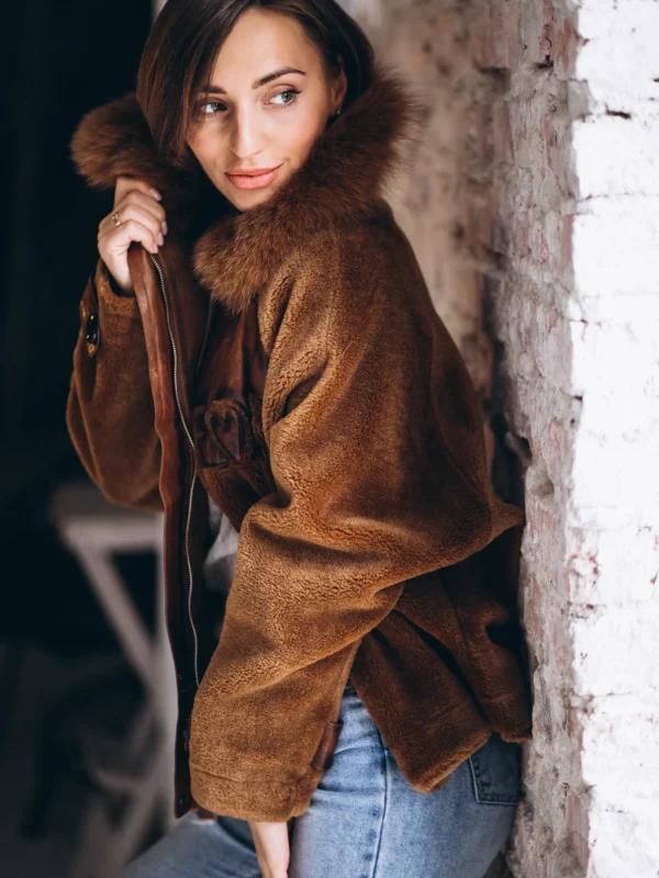 woman-model-demonstrating-winter-cloths (1)